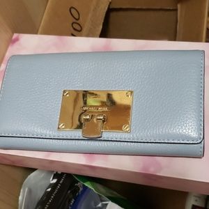 Michael kors wallet
